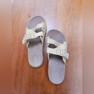 Chacos Chillos slide sandals